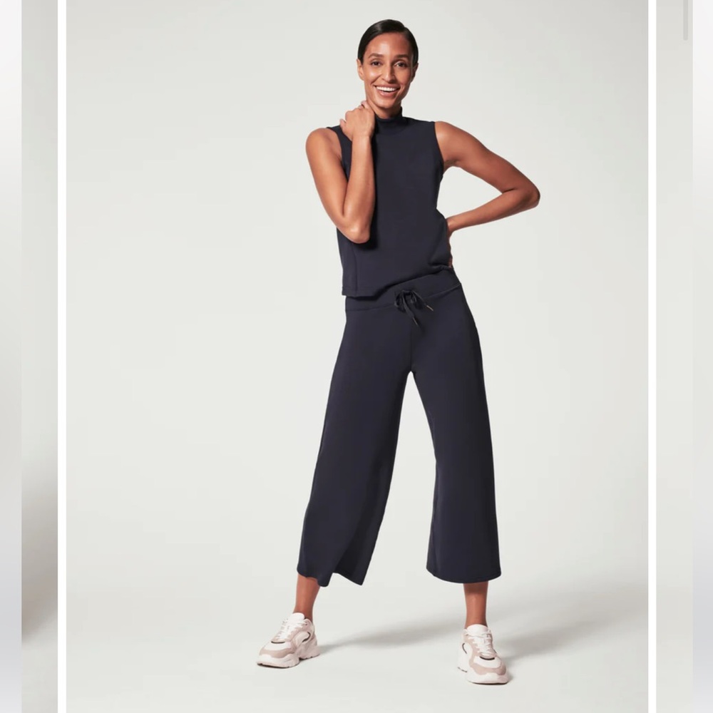 Spanx "AirEssentials" Dark Navy Wide Leg Drawstring Culottes Pants M ($128) - Picture 1 of 5